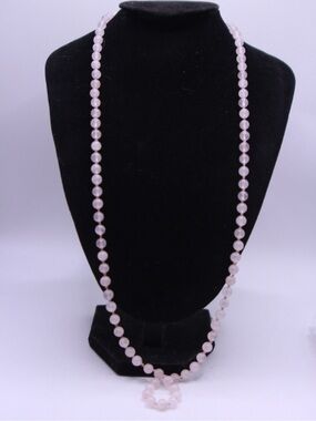 Elegant Rose Quartz Bead Necklace - Pink